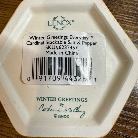 2003 Lenox Winter Greetings Everyday‎ Cardinal Stackable Salt & Pepper Shakers - Picture 6 of 8